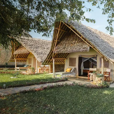 Mwazaro Beach Lodge Shimoni Exterior photo