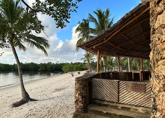 Mwazaro Beach Lodge