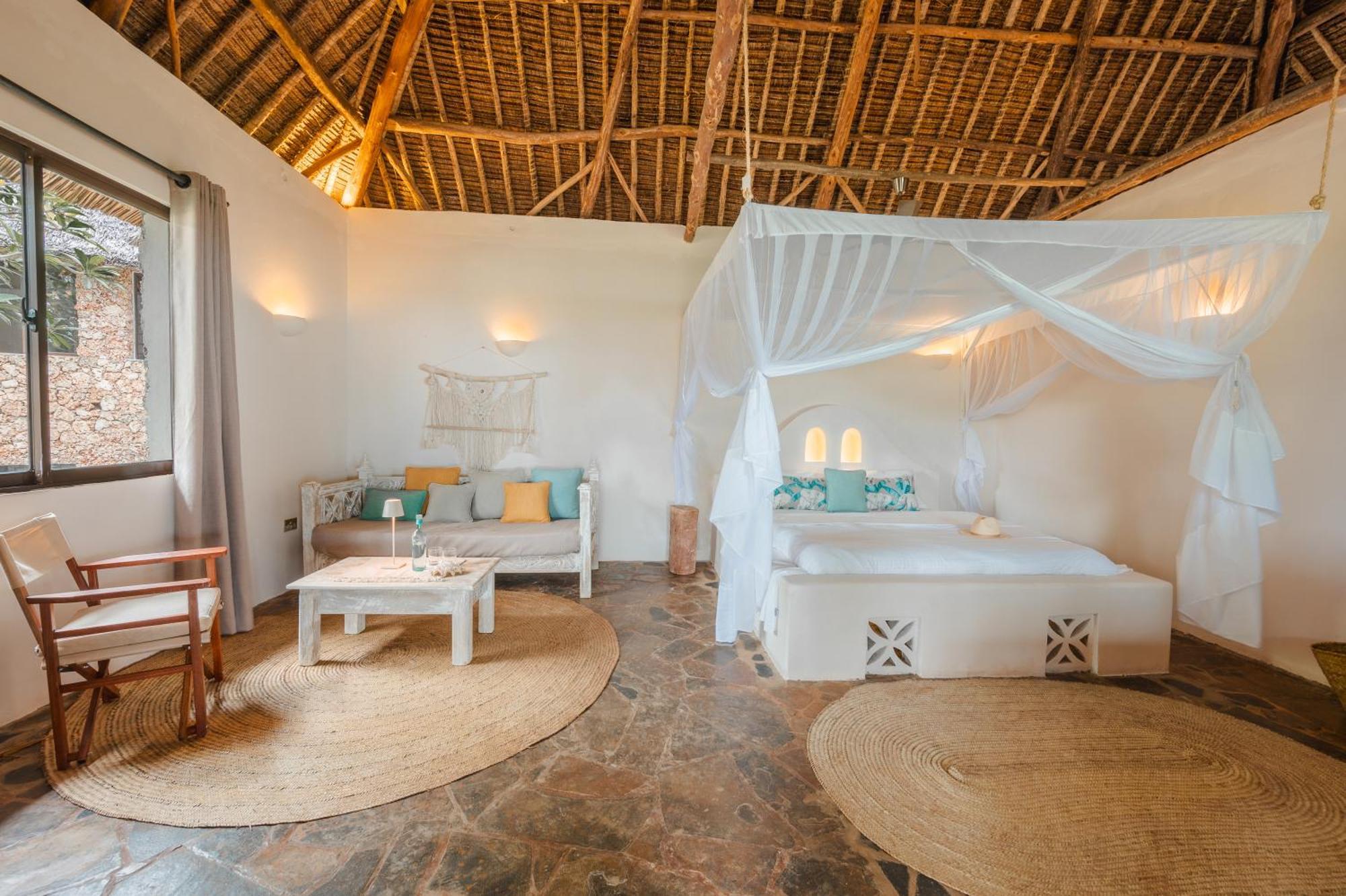 Mwazaro * Shimoni