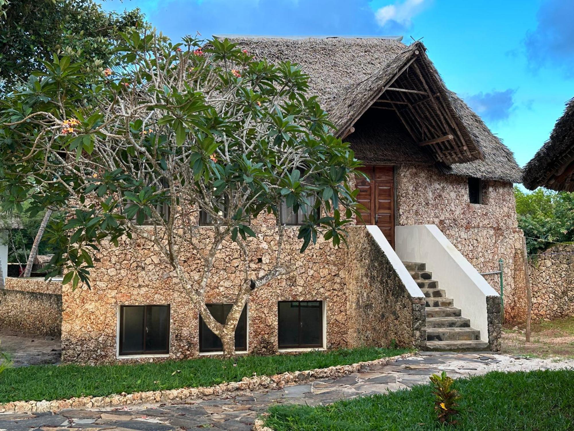 Hotel Mwazaro Shimoni